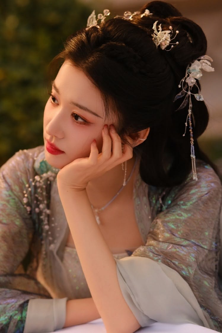 Yinyue Shangguan-Liradi